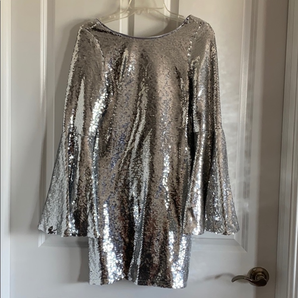 COPY - Lulu’s sequin dress
